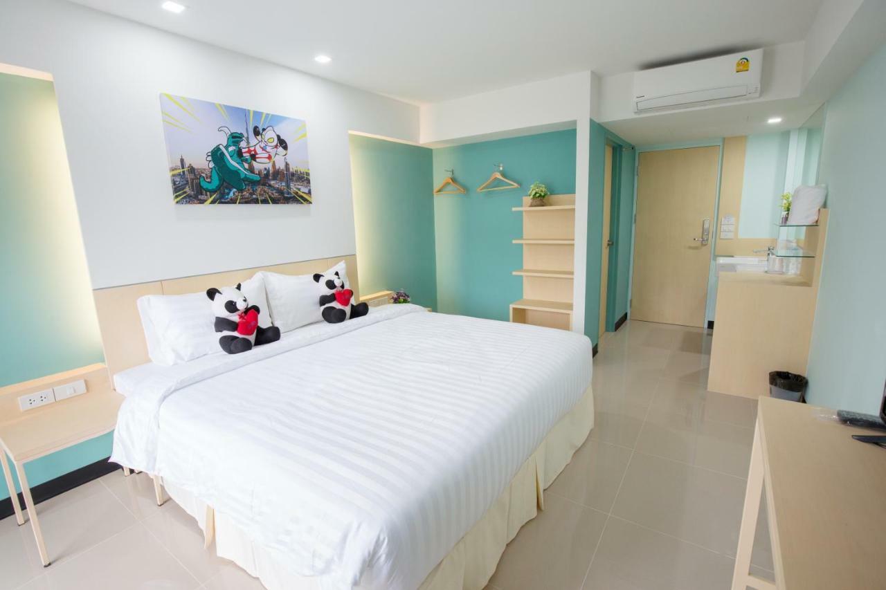 Lucky Panda Hotel Chiang Mai Exteriör bild